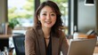 © Ami - ビジネスや企業向けのオフィス環境で活躍する日本人プロフェッショナル女性