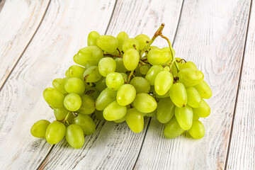 Wall Mural - Green juicy sweet ripe Grape bunch