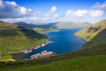 Wall Mural - Oyrareingir, Signabøur and Kollafjørður villages at the very head of the Kollafjørður-fjord, Faroe Islands