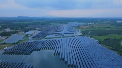 Canvas Print - Photovoltaic panels in water，solar power plant