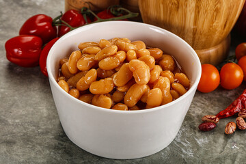 Canvas Print - Canned beans in tomato sauce