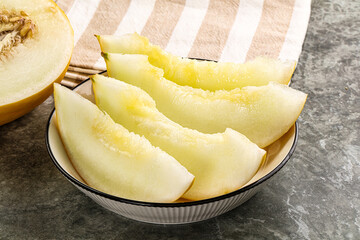 Canvas Print - Sweet juicy ripe melon slices