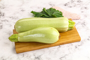 Canvas Print - Raw frsh ripe zucchini vegetable