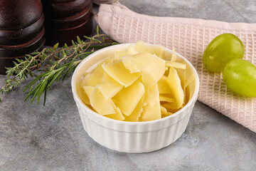 Canvas Print - Parmesan cheese slices in the bowl