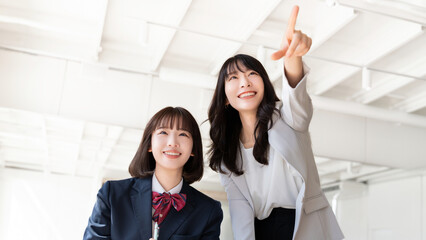 Poster - 受験生・塾で授業を受ける女子高校生