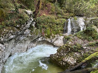 The Šunik water grove or waterfalls on the Lepenca stream (Bovec, Slovenia) - Der Sunik-Wasserhain oder Wasserfälle am Bach Lepenca (Bovec, Slowenien) - Šunikov vodni gaj v Lepeni (Bovec, Slovenija)