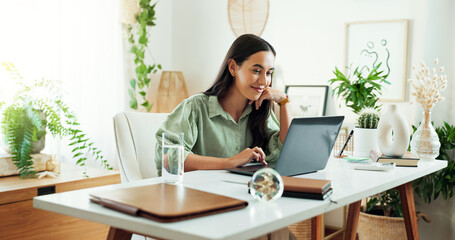 Leinwandbilder - Reading, woman and online with laptop, smile and planning for project, creative and storytelling in office. Digital, copywriting and person with ideas, professional and article for agency or keyboard