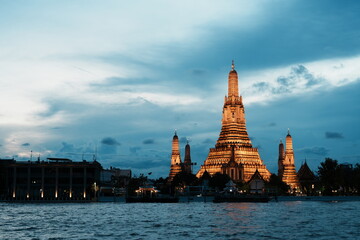 WAT ARUN THE TEMPLE OF DAWN BANGKOK at sunset, Thailand