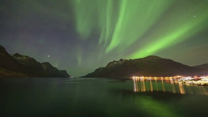 Wall Mural - A spectacular Northern Lights. Aurora borealis.