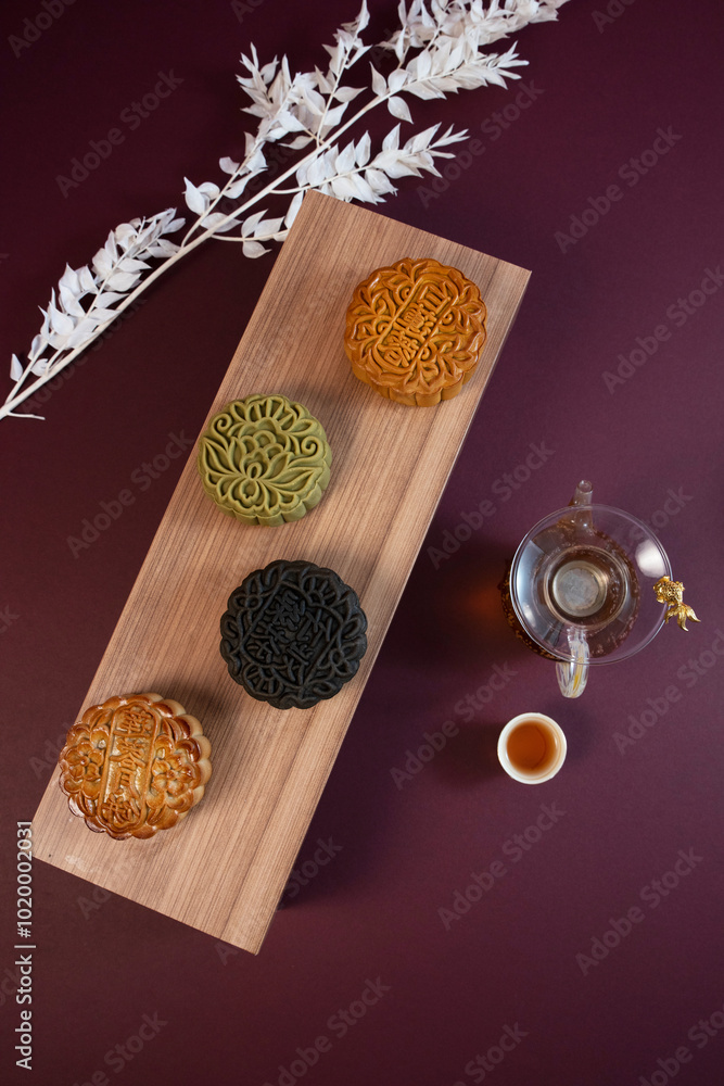 ภาพถ่าย Stock baked lotus paste red bean green tea durian color ...