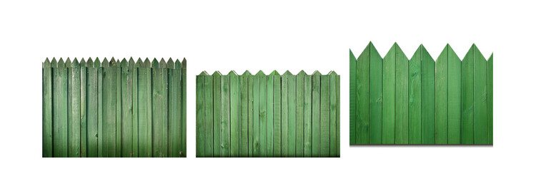 Poster - A green wooden fence with pointed tops against a white background.