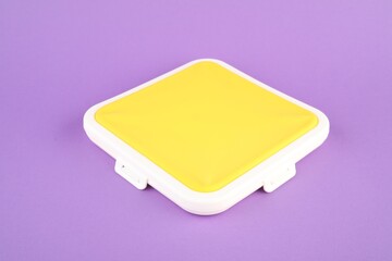 Canvas Print - One sandwich lunch box on lilac background