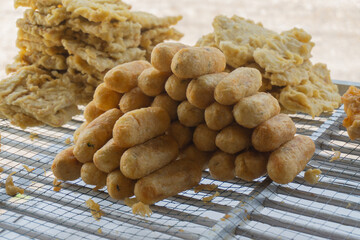 Gorengan: Fried food is a typical snack from Indonesia, Gorengan is one of famous takjil for breakfasting. Usually consists of tempeh, cake, bakwan, , and bananas.