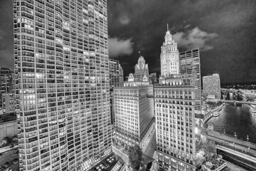 Wall Mural - Night view of Chicago skyscrapers from city rooftop