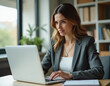 © Jeerawat - Businesswoman Working Laptop.