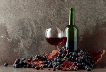 Poster - Red wine and blue grapes.