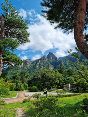 Canvas Print - This is a panoramic view of Seoraksan National Park.