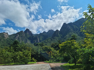 Canvas Print - it is a national park with a view of the peak of seoraksan mountain.