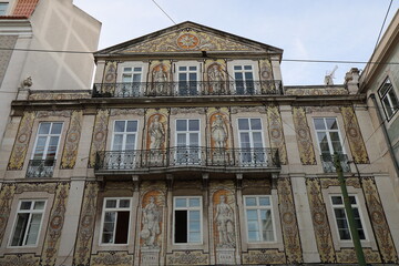 Wall Mural - Bâtiment typique, vue de l'extérieur, ville de Lisbonne, Portugal