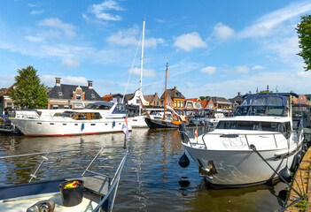 Wall Mural - Lemmer, Holland, Friesland, Hafenszene in der Altstadt