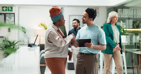 Leinwandbilder - Handshake, tablet and thank you with business people in office together for collaboration or deal. Agreement, assistance or help with happy employee team shaking hands in professional workplace