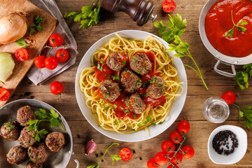 Wall Mural - spaghetti with tomato sauce and grilled meatball