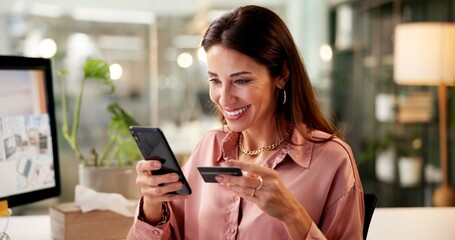 Fototapete - Happy woman, phone or payment with credit card for online shopping or fintech purchase at office. Female person, employee or excited shopper with mobile smartphone or debit for ecommerce at workplace