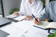 © Charlie's - Business People Meeting Design Ideas professional investor working new start up project. Concept. business planning in office.