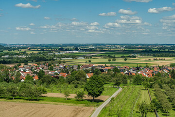 Blick von Aussichtsturm in Mengen