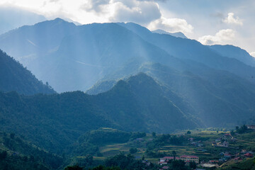  The scenery of Sa Pa - a famous beautiful tourist city in Northern Vietnam - is like the scenery of the Alps in Europe.