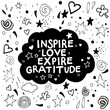 © Artellia - Dicton Expression Inspire l'Amour, Expire la Gratitude en Anglais - Lettrage entouré de Gribouillis abstraits - Vecteur