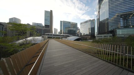 Wall Mural - 青空と大阪駅北区の都市風景