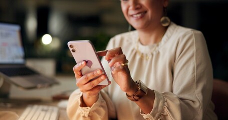 Leinwandbilder - Hands, business and night with woman, cellphone and typing with social media. Happy person, employee and consultant in office, smartphone and network with message to contact, chatting and digital app