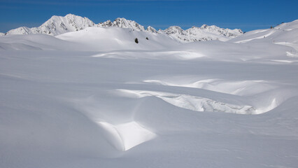 Poster - paysage de neige autour du lac Besson à l'Alpe d'Huez en Isère en hiver, hiver en février