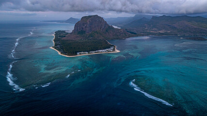 Wall Mural - island in the sea, Mauritius