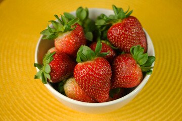 Wall Mural - Fresh Strawberries in White Bowl