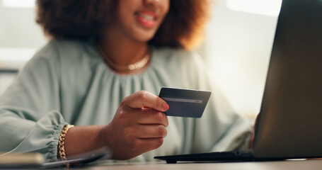 Aufkleber - Business woman, credit card and typing on laptop for online shopping, subscription service or sale. Procurement officer, technology and website for ecommerce, internet payment or company purchase