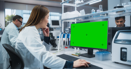 Aufkleber - Medical Research and Development Laboratory: Beautiful Asian Female Scientist Working on a Computer with a Green Screen Chroma Key Template. Modern Genetic Engineering Lab