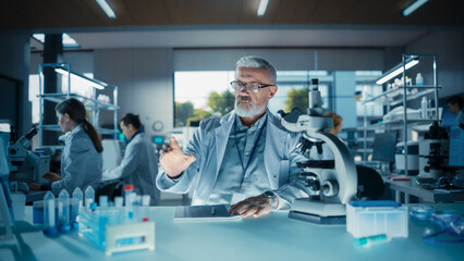 Aufkleber - Portrait of a Middle Aged Scientist Working in a Laboratory, Looking at a Petri Dish, Writing Down Research Data in a Paper Notebook. Caucasian Biotechnology Specialist Using Modern Tools