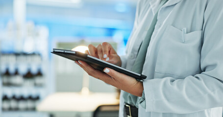 Aufkleber - Scientist, hands and tablet for research, notes and experiment results or medical information. Woman, checklist update and laboratory technician with tech for virus development or pathology test