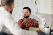 © Zamrznuti tonovi - Businessman explaining strategy to colleagues during office meeting