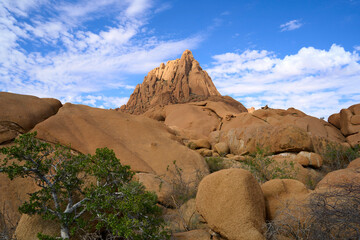 Wall Mural - Spitzkoppe mountian peak in the namibian desert