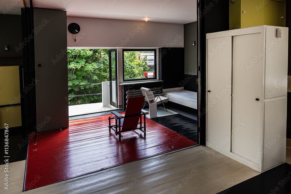 Interior of Rietveld Schroder House (1925): historic home architecture ...