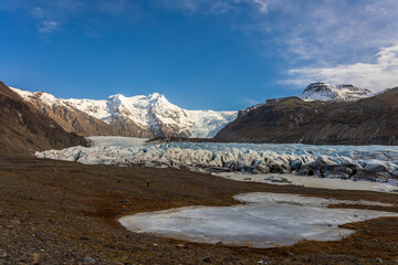 Wall Mural - Svinafellsjokull glacier in a sunny day