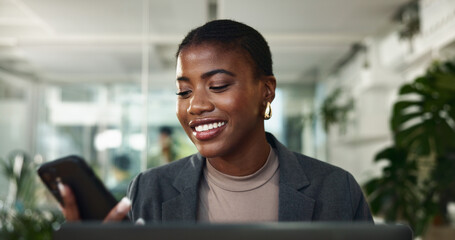 Fototapete - Happy, black woman or business with phone for communication, virtual banking or online finance at office. African, female person or accountant with smile on mobile smartphone for financial app