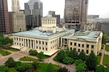 Wall Mural - The State Capitol Building at Columbus Ohio OH