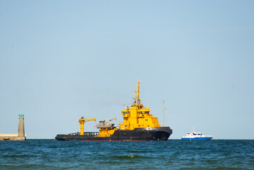 cargrescue ship sea