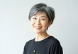 © keisuke - 笑顔の中年女性、白髪、60代、70代
