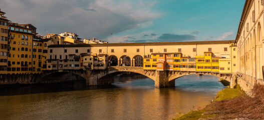 Wall Mural - Amazing sunset view of the Old Bridge (Ponte Vecchio in Florence, Italy