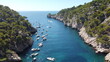 © Bastien.Steyaert - Vue aérienne panoramique du Parc national des Calanques sur la côte Méditerranée avec montagne en bord de mer, Marseille, Cassis, France